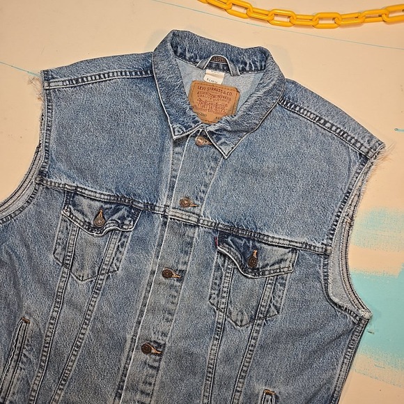 VTG Levi's Vest 70507-0389 USA XL Denim Cutoff Trucker Raw 3 Type‎ III 90s Blue